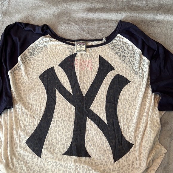 Victoria Secret Pink New York Yankees Lounge/Pajama Set - Size Large - Picture 5 of 6
